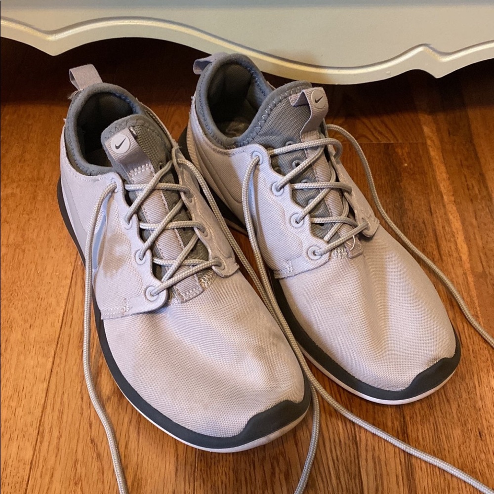 Nike tennis shoes